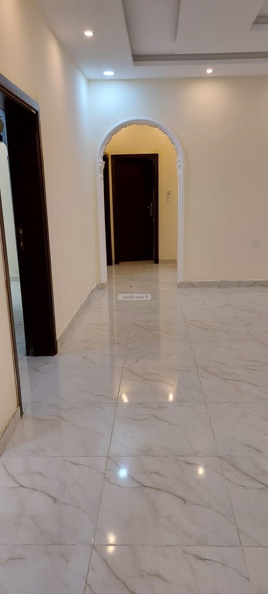 Villa 339.21 SQM Facing North on 18m Width Street As Salhiyah, East Jeddah, Jeddah