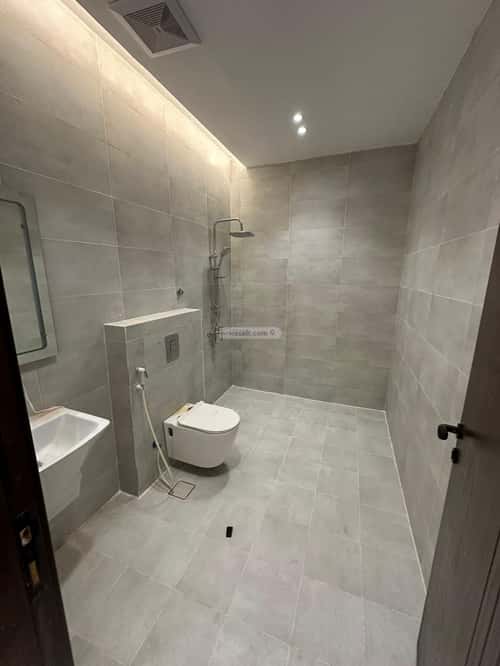 Villa 300 SQM Facing East on 20m Width Street Al Rahmanyah, East Jeddah, Jeddah