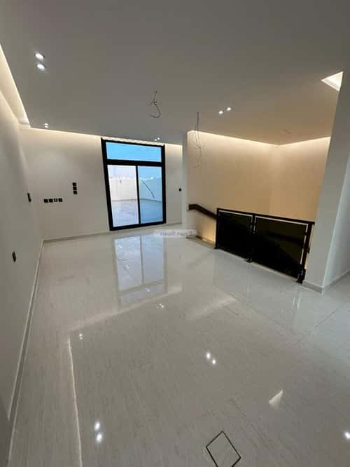 Villa 300 SQM Facing East on 20m Width Street Ar Rahmanyah, East Jeddah, Jeddah