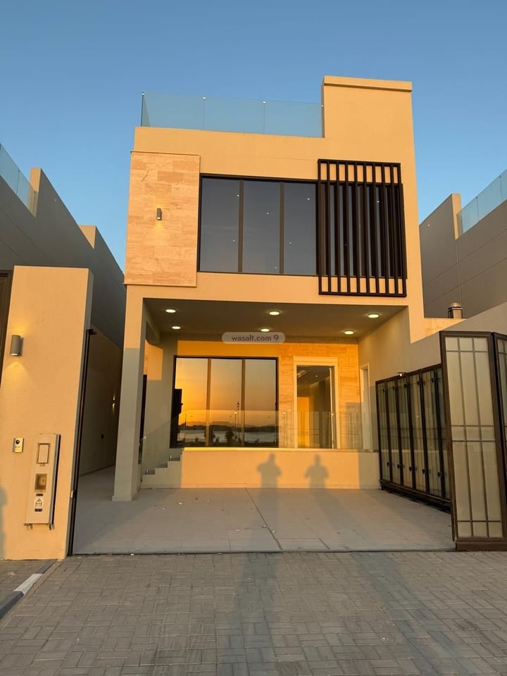 Villa 500 SQM Facing West on 40m Width Street Al Buhayrah, Al Khobar