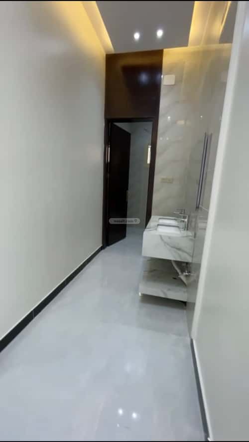 Floor 450 SQM with 7 Bedrooms The Housing District, Alttayif