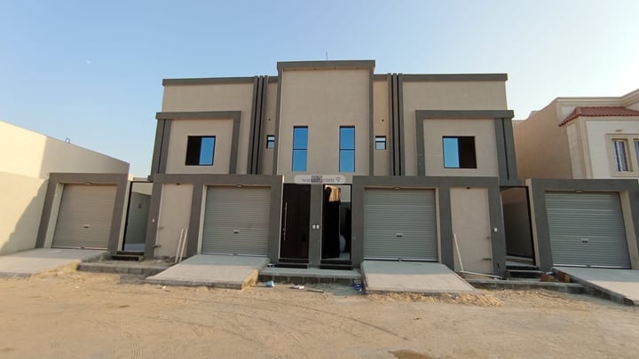 Apartment 211.92 SQM with 6 Bedrooms Dahiyat Al Malik Fahd, Dammam