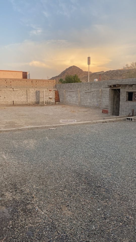 Land 600 SQM Facing North on 30m Width Street Al Umrah Al Jadidah, Makkah