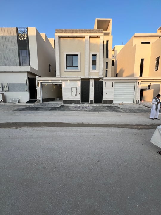 Floor 241 SQM with 4 Bedrooms Badr, South Riyadh, Riyadh