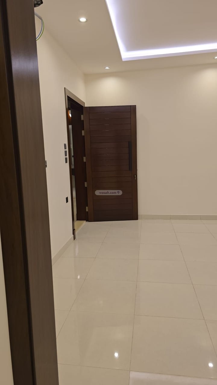 Apartment 214.51 SQM with 5 Bedrooms Al Aziziyah, North Jeddah, Jeddah