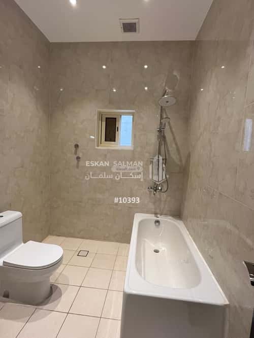 فيلا 700 متر مربع شرقية على شارع 16م البحر، الخبر