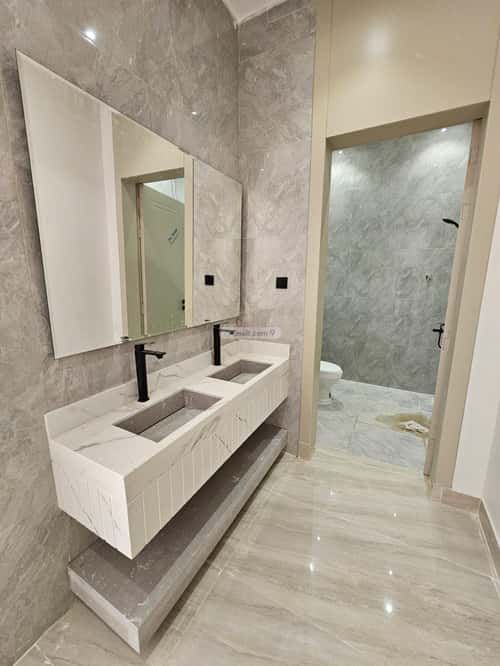 Floor 185.03 SQM with 5 Bedrooms Al Janadriyah, East Riyadh, Riyadh
