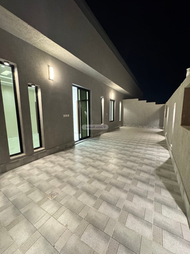 Villa 208 SQM with 18 Apartments Facing North Mraykh, East Jeddah, Jeddah