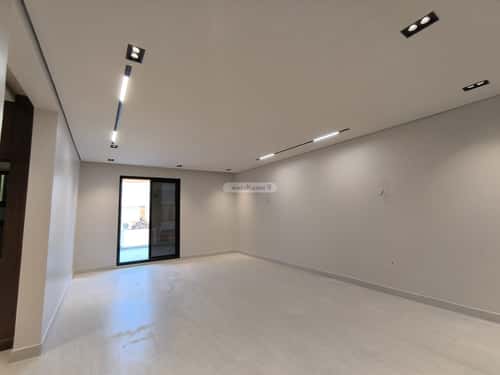 Villa 250 SQM with 1 Apartment Facing South Al Yarmuk, East Riyadh, Riyadh