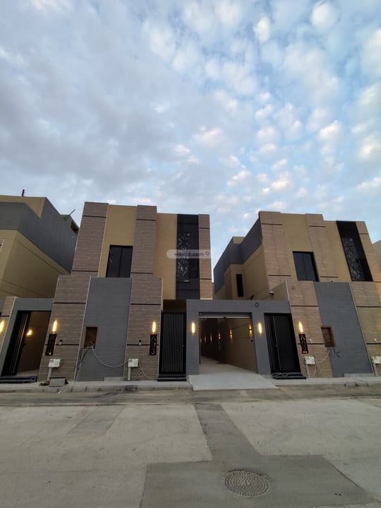 Floor 206.97 SQM with 4 Bedrooms Al Munisiyah, East Riyadh, Riyadh