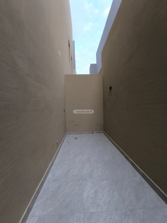 Villa 370.36 SQM Facing West on 20m Width Street Al Munisiyah, East Riyadh, Riyadh