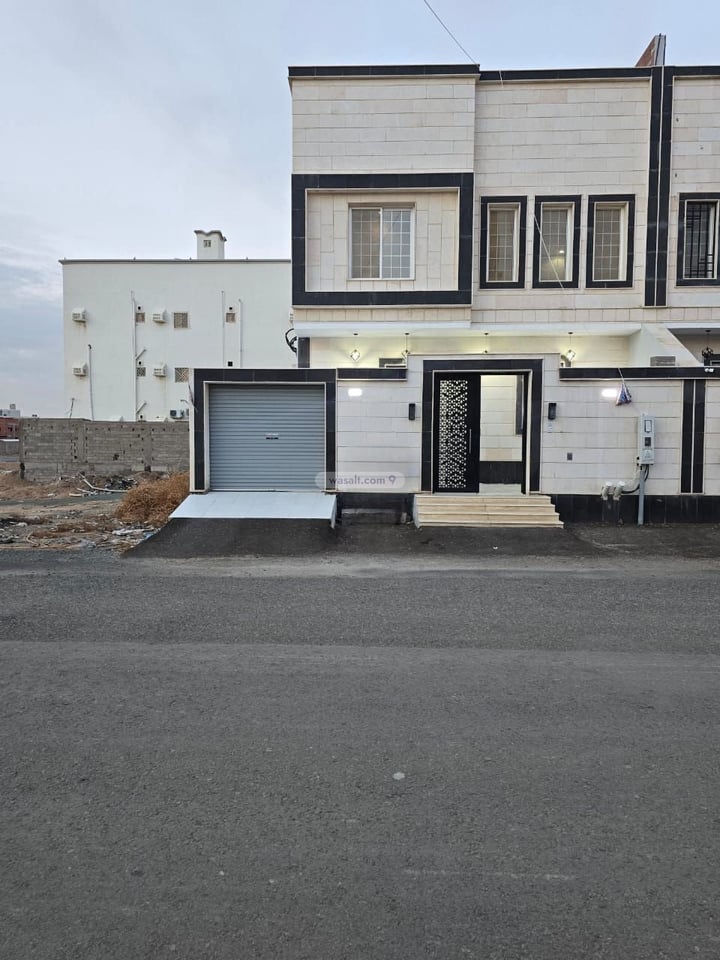 Villa 200 SQM Facing North on 15m Width Street Al Fadeylah, South Jeddah, Jeddah