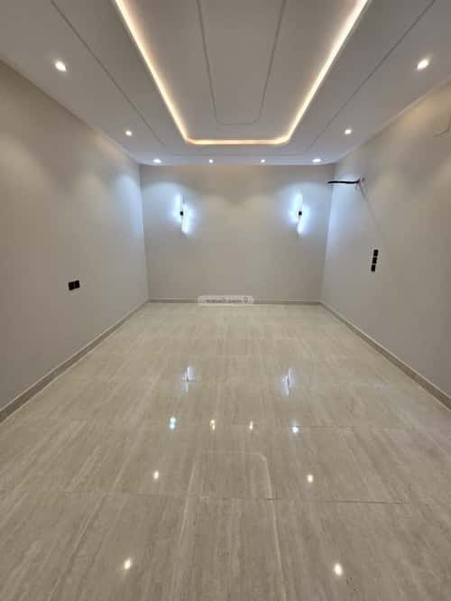 فيلا 343 متر مربع غربية على شارع 15م الرحبة، الطائف