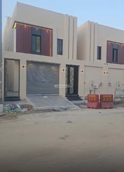 فيلا 250 متر مربع جنوبية على شارع 18م ضاحية الملك فهد، الدمام
