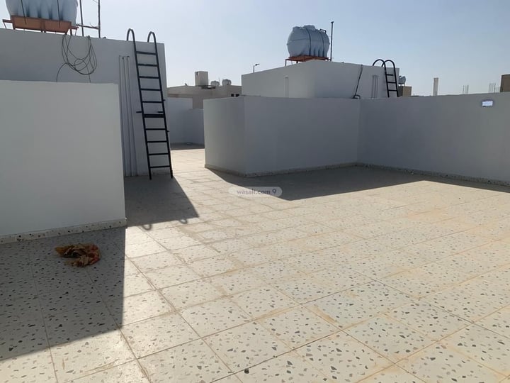 Building 299.13 SQM Facing South Al Aqoul, Madinah