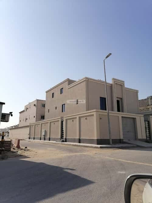 Villa 475 SQM Facing East on 24m Width Street King Fahad Dist, Aldammam