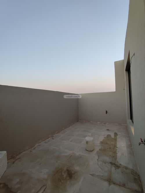Floor 560 SQM with 4 Bedrooms Al Munisiyah, East Riyadh, Riyadh