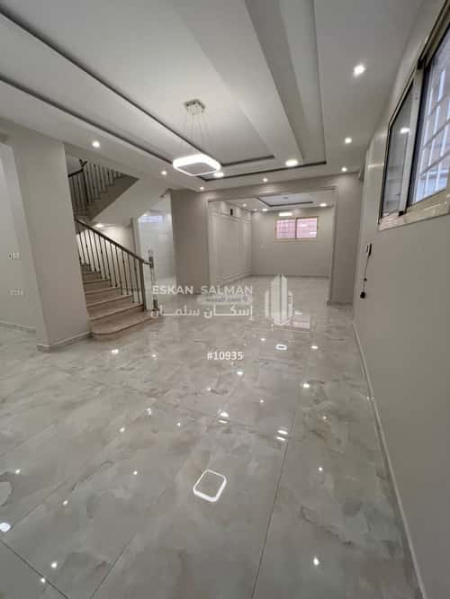 Villa 250 SQM Facing East on 15m Width Street Al Manar, Bariduh