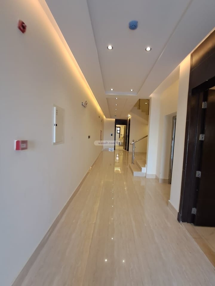 Floor 195.64 SQM with 5 Bedrooms Okaz, South Riyadh, Riyadh