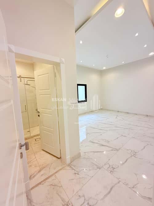 فيلا 472.7 متر مربع غربية على شارع 18م البحر، الخبر