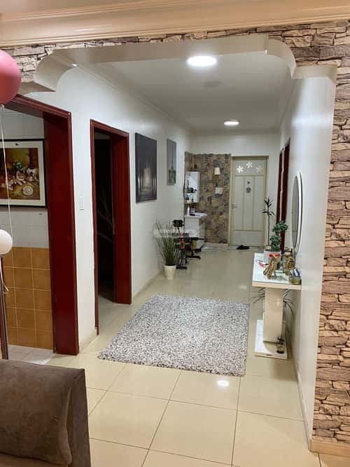 Apartment 209.27 SQM with 5 Bedrooms Uhod, Aldammam