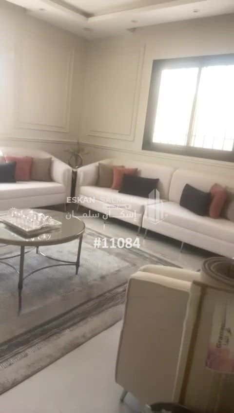 فيلا 490.97 متر مربع ثلاثة شوارع على شارع 18م الإسكان، خميس مشيط