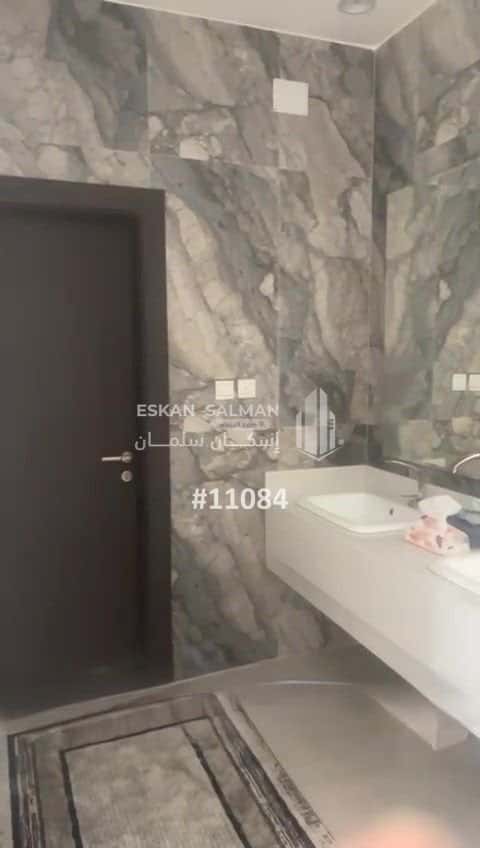 فيلا 490.97 متر مربع ثلاثة شوارع على شارع 18م الإسكان، خميس مشيط