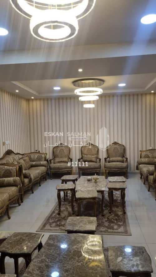 فيلا 345 متر مربع جنوبية على شارع 30م الجامعيين، الاحساء