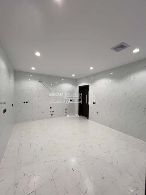 Villa 300 SQM Facing West on 18m Width Street Al Anahi, Madinah