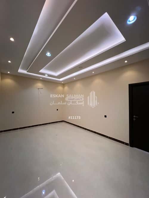 فيلا 300 متر مربع غربية على شارع 18م الاناهي، المدينة المنورة