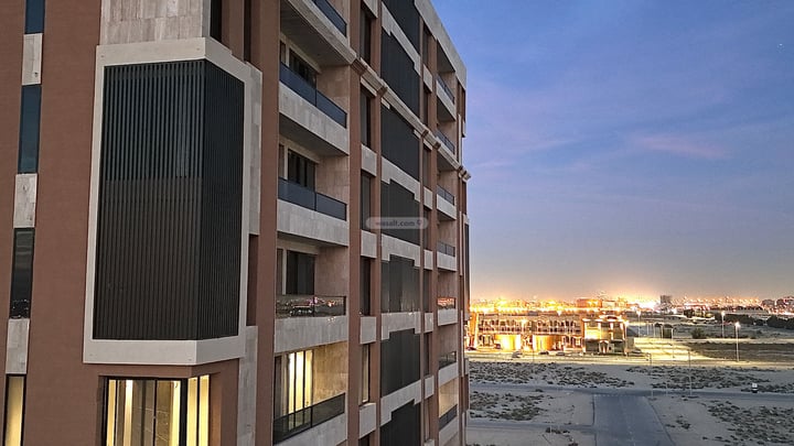 Apartment 220 SQM with 5 Bedrooms Dahiyat Al Malik Fahd, Dammam