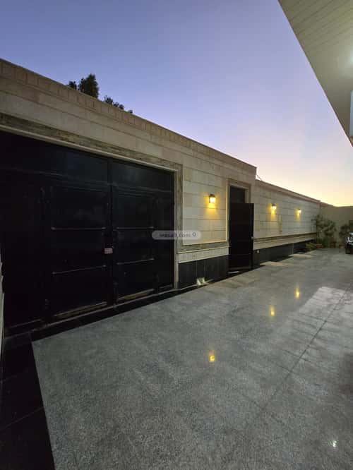 Building 742 SQM with 3 Floors Facing South Al Zomorod, North Jeddah, Jeddah