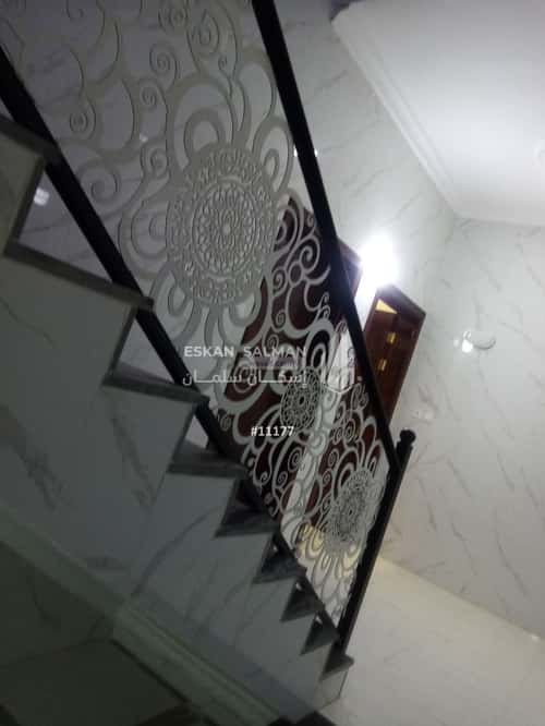 Floor 300 SQM with 5 Bedrooms Industrial City, Madinah