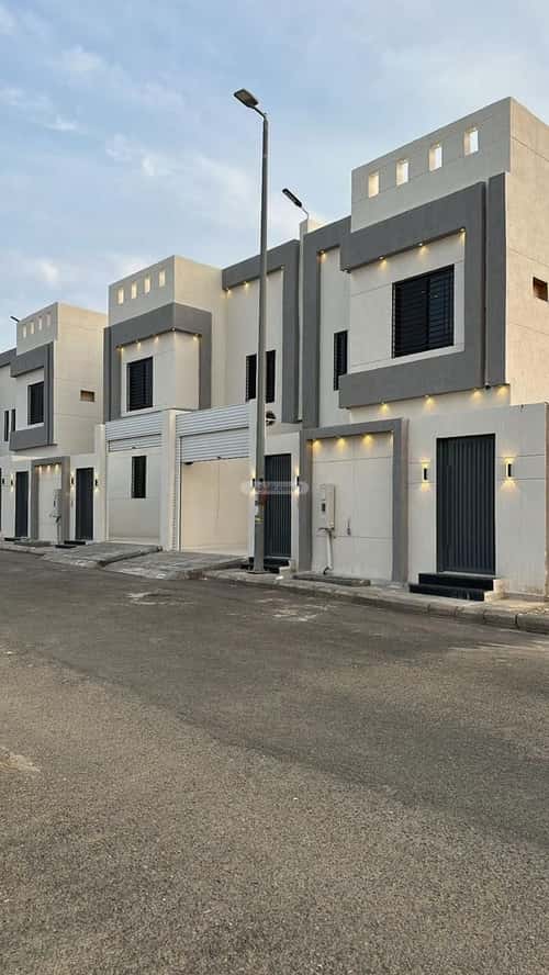 Villa 274 SQM facing West on 25m width street القهيب، الطائف