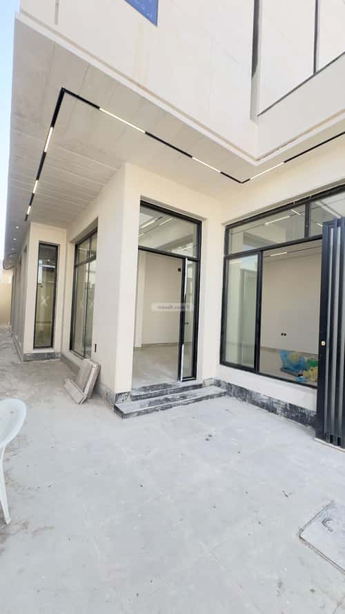 Villa 276 SQM Facing South on 18m Width Street Al-Maizaliyah, East Riyadh, Riyadh