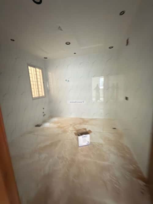 Floor with 5 Bedrooms Bader, South Riyadh, Riyadh
