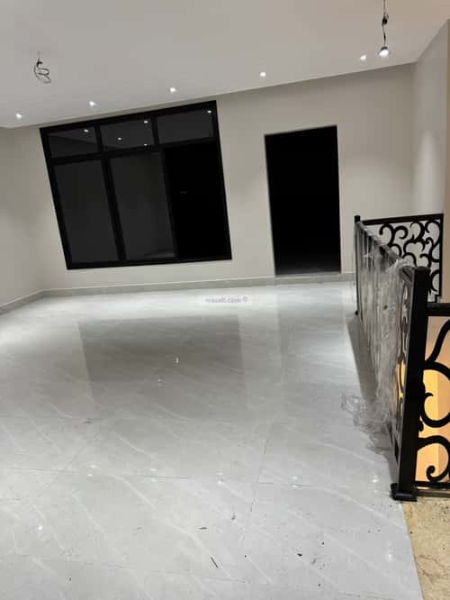 فيلا 437.5 متر مربع جنوبية على شارع 25م الشراع، الخبر