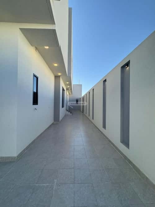 فيلا 488 متر مربع شرقية على شارع 15م السيل الكبير، الطائف