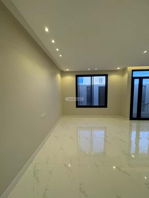 Villa 488 SQM Facing East on 15m Width Street Al-Sulaymaniyah, Alttayif