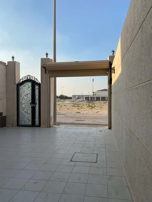 فيلا 325 متر مربع واجهة شمالية العروبة، الدمام