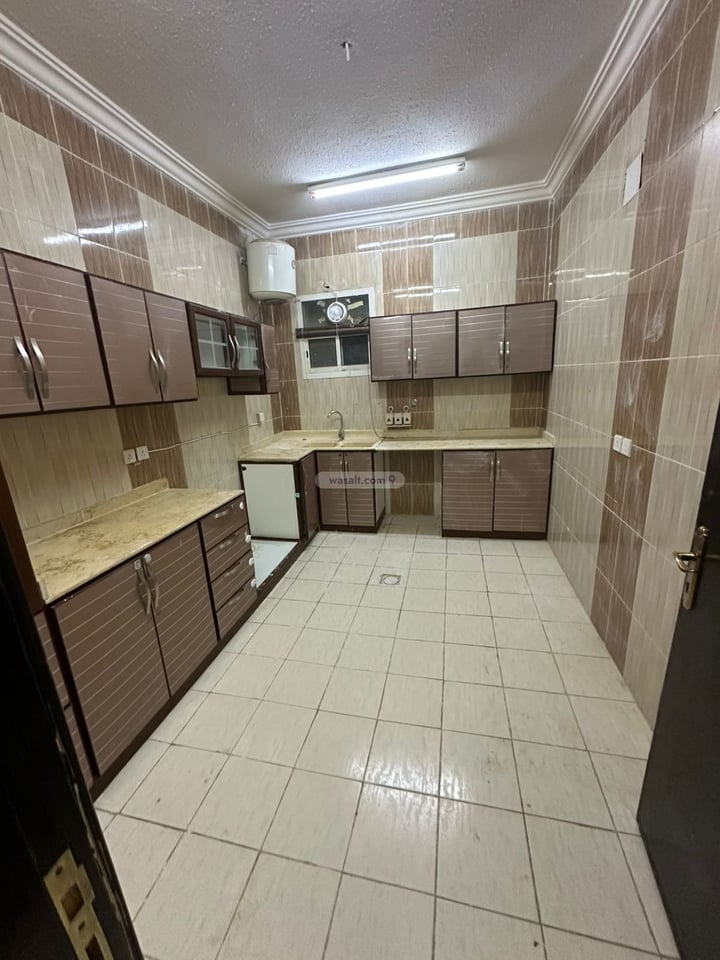 Semi-Furnished Apartment with 3 Bedrooms Ishbiliyah, East Riyadh, Riyadh