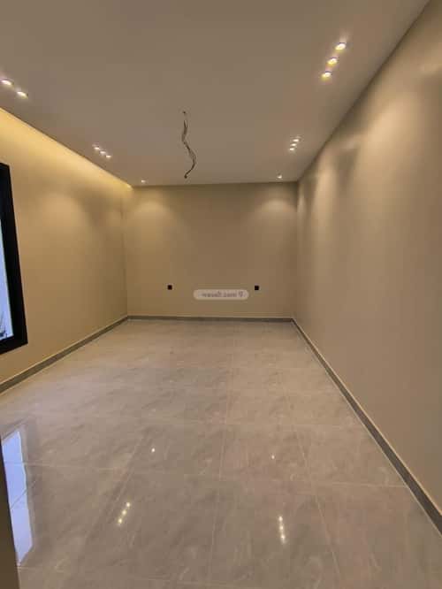 Villa 300 SQM Facing East on 25m Width Street Al Rahmanyah, East Jeddah, Jeddah
