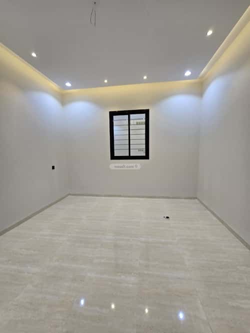 Villa 450 SQM Facing West on 18m Width Street Wadi Jaleel, Alttayif