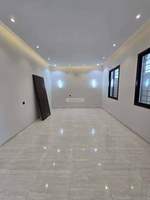 Villa 450 SQM Facing West on 18m Width Street Wadi Jaleel, Alttayif