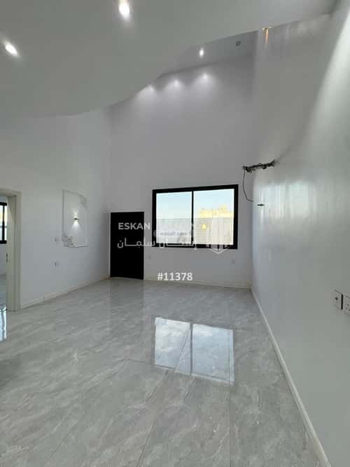 فيلا 250 متر مربع شمالية على شارع 20م المدينة الصناعية، المدينة المنورة