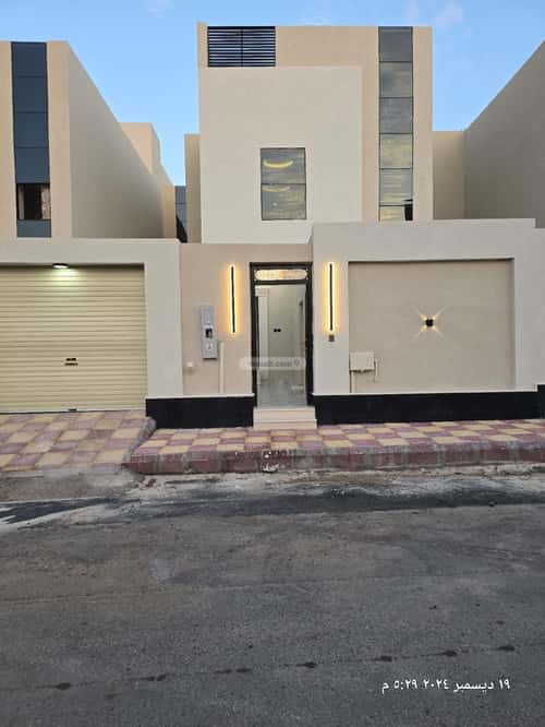 Villa 300 SQM Facing West on 10m Width Street Al Anahi, Madinah