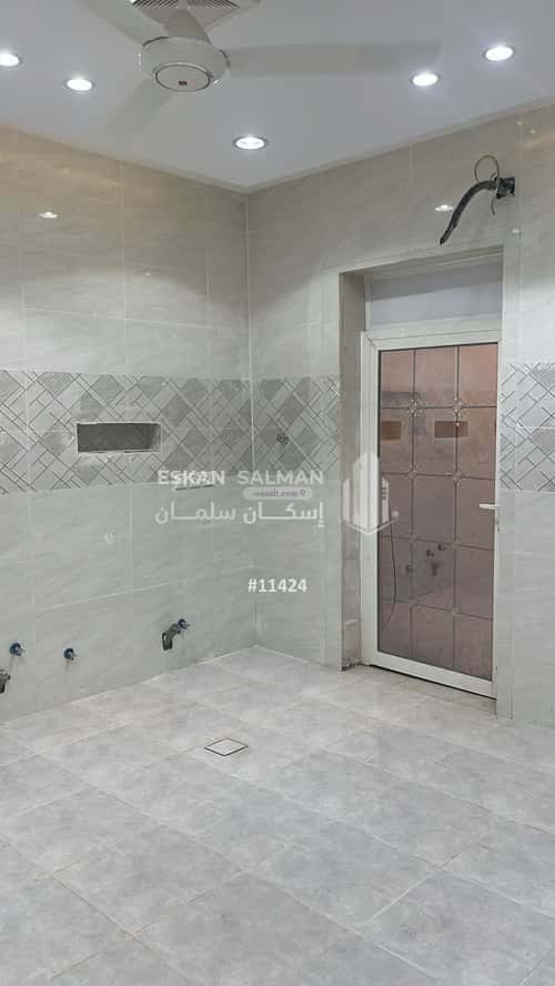 Floor 300 SQM with 4 Bedrooms Industrial City, Madinah
