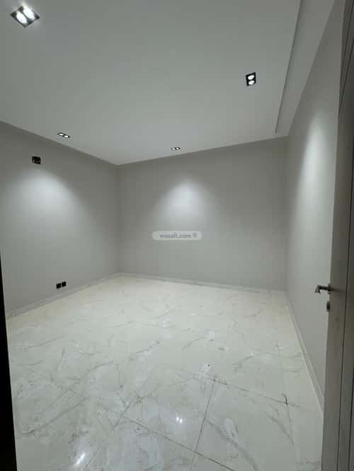 Floor with 5 Bedrooms Bader, South Riyadh, Riyadh