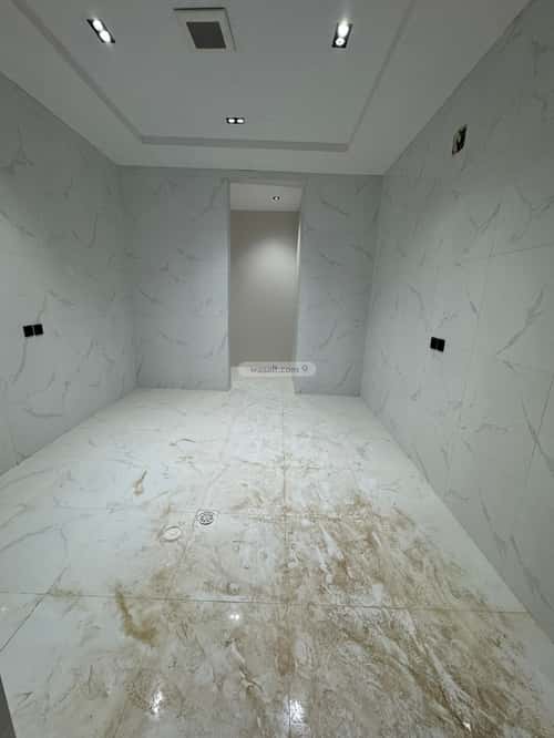 Floor with 5 Bedrooms Bader, South Riyadh, Riyadh