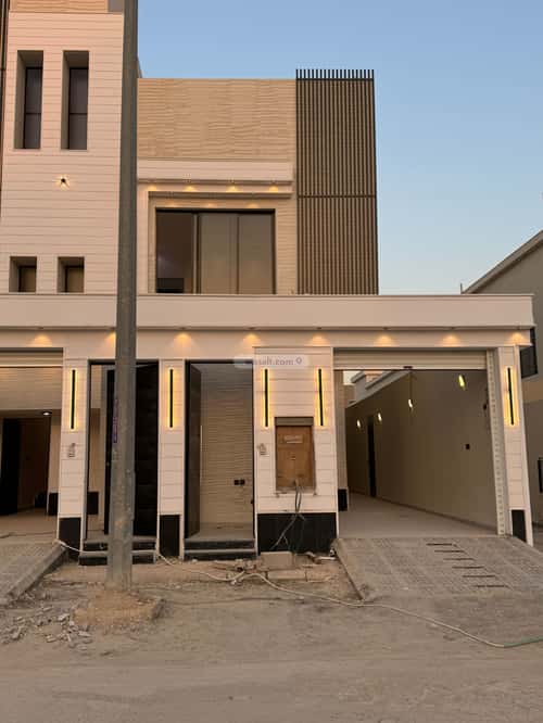 Floor with 5 Bedrooms Bader, South Riyadh, Riyadh